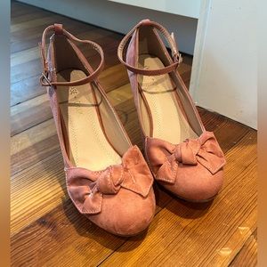 Chase + Chloe Kimmy-67 mauve suede heels Size 8